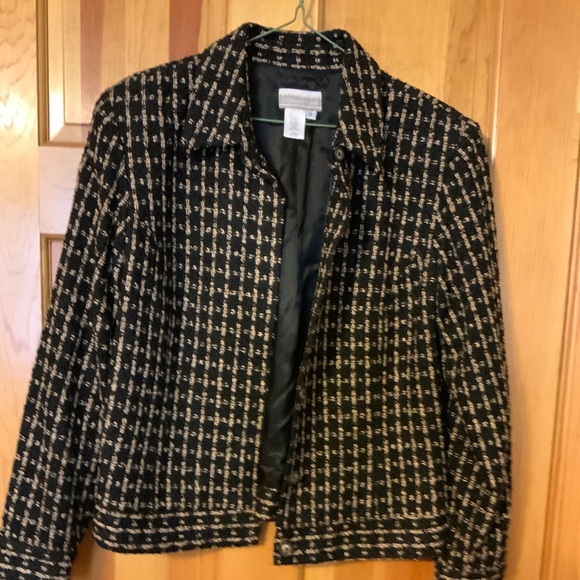 Blazer - Picture 1 of 1